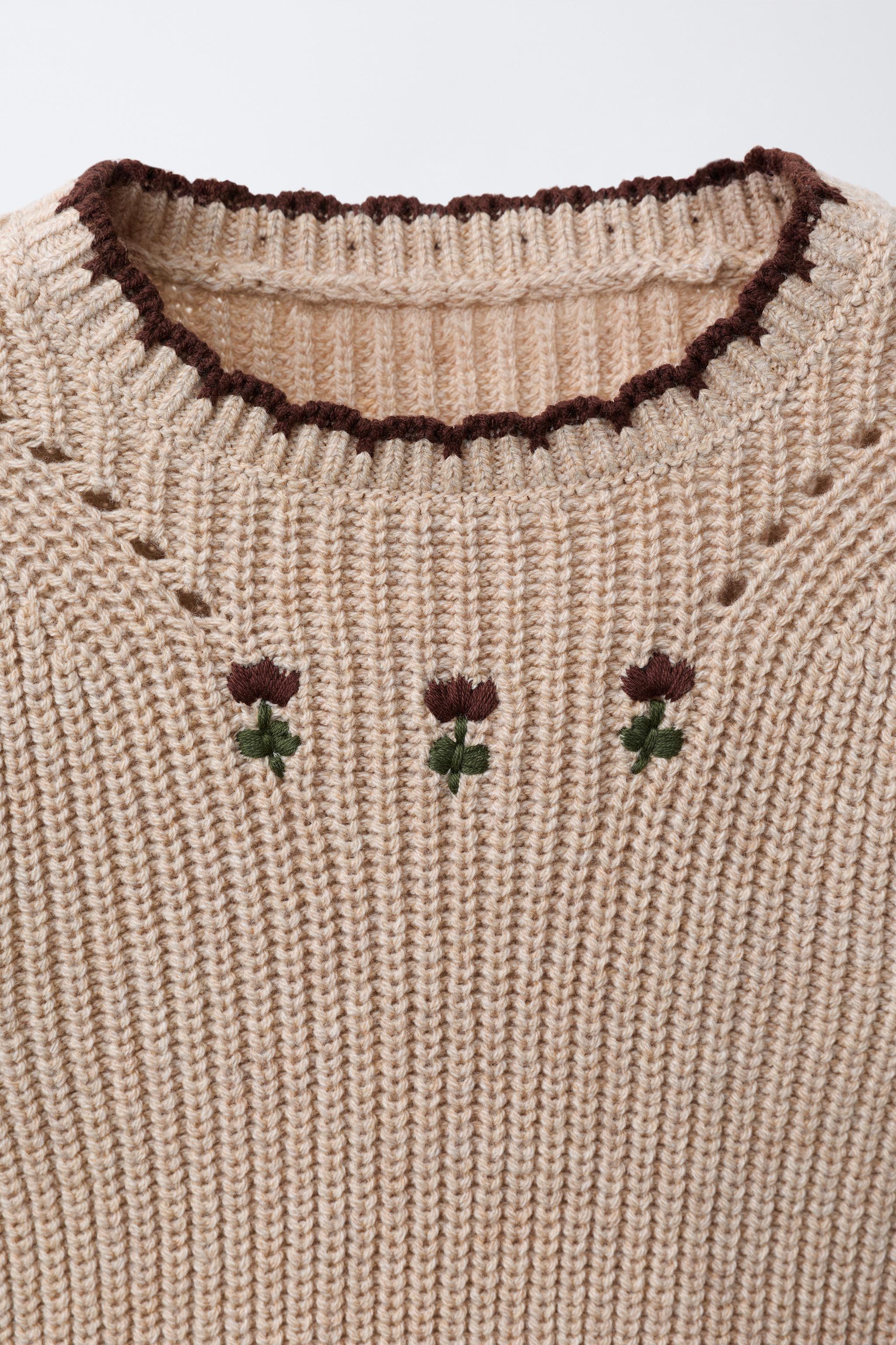 EMBROIDERED FLOWER SHIRT WITH KNIT VEST